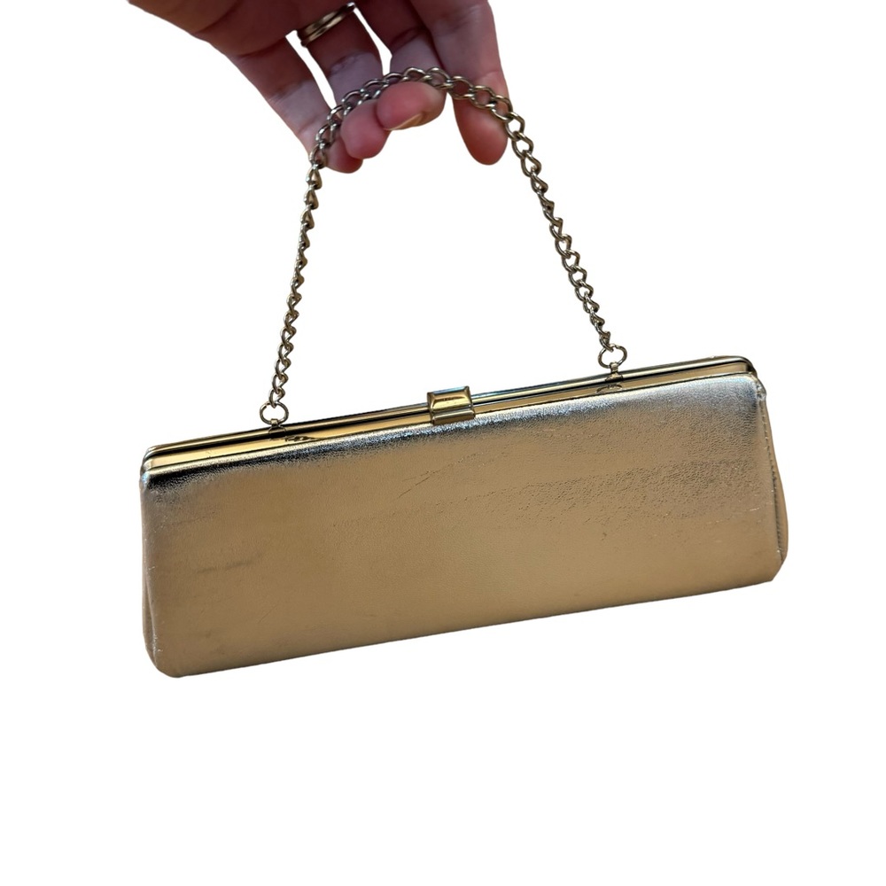 Vintage 90s metallic silver clutch with small chain